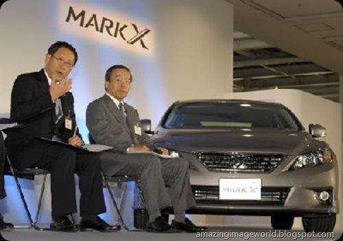 Toyota President Akio Toyoda with VP Takeshi Uchiyamada001