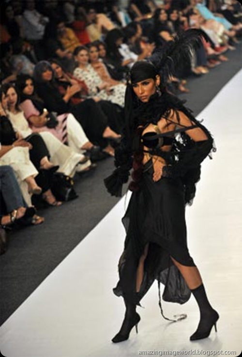Pakistan Fashion Week in Karachi004