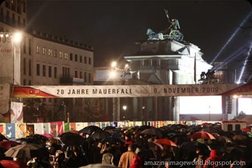 20th anniversary of the fall of Berlin Wall010