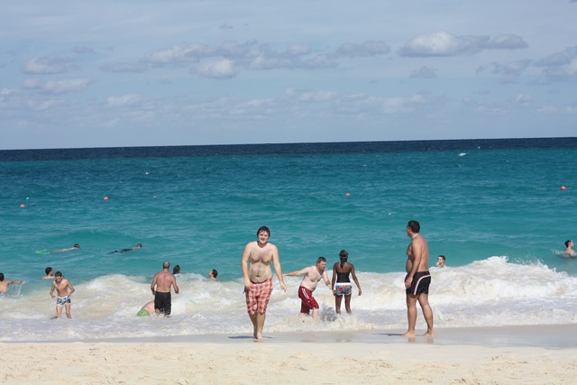 [2009 cruise pics 0594[3].jpg]