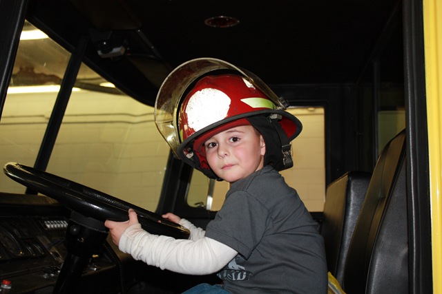 [lots of stuff 125[3].jpg]