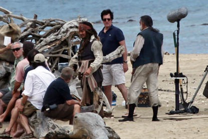 [First pictures of Penelope Cruz in 'Pirates of the Caribbean 4'_1[2].jpg]