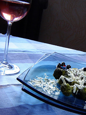 rose wine broccoli blue cheese blueberries jam