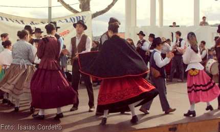 Apresentação de Rancho em Festival de Foclore em Mogadouro Apresentação de Rancho em Festival de Foclore em Mogadouro