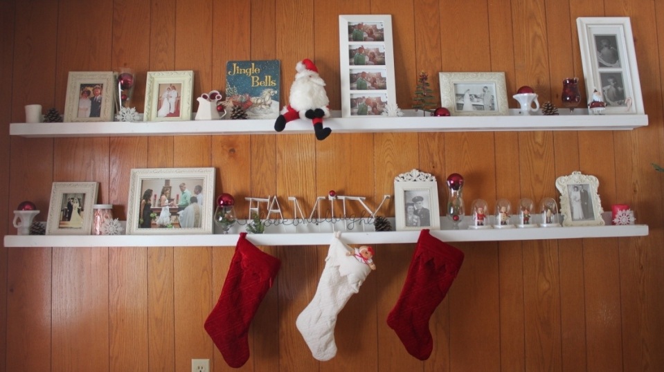 [Christmas-shelvescompressed6.jpg]