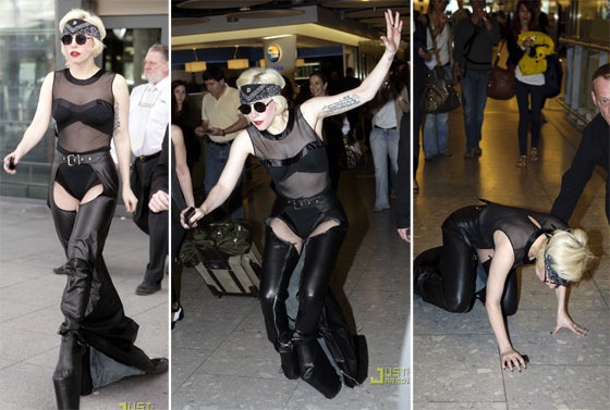 [lady-gaga-tombo[4].jpg]
