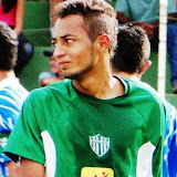 Pena comemora gol de empate.jpg