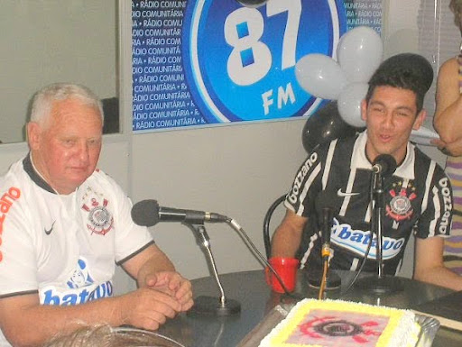 Entrevista na Rádio - Didinho Pai e Didinho Filho.jpg