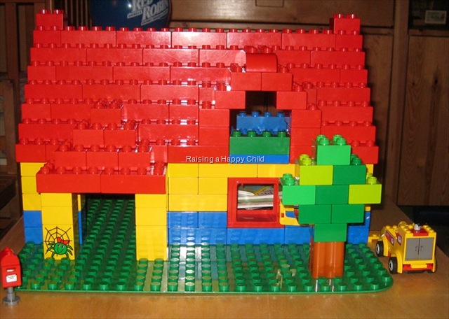 [Nov11_LegoHouse_1[2].jpg]