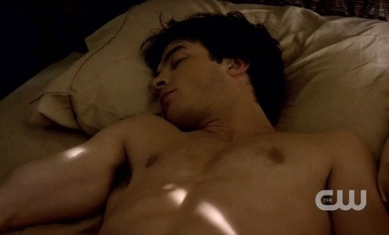 [iiIanSomerhalder_VampireDiaries_s1e03_20090924_FridayNightBites_03[5].jpg]