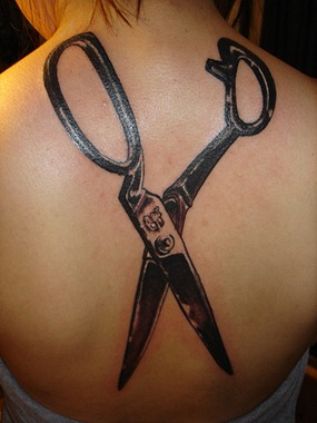 Girl Tatoos on Scissor Tattoo Design  Scissor Tattoo Sample