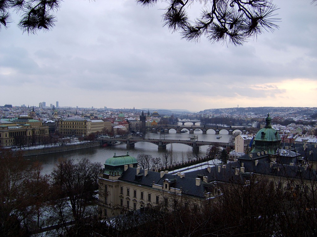 [01Moldavaandthebridges12.jpg]