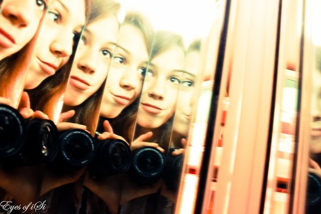 Eyes-of-iSi-Spiegelung