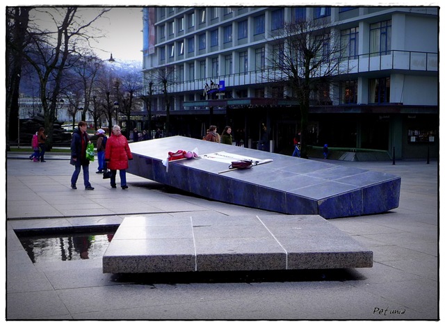 [Denblsteinen5.jpg]