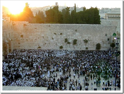 Crowds at Western Wall on Shavuot, tb060900804 Crowds at Western Wall on Shavuot, tb060900804