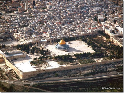Temple Mount aerial from se, tb010703230