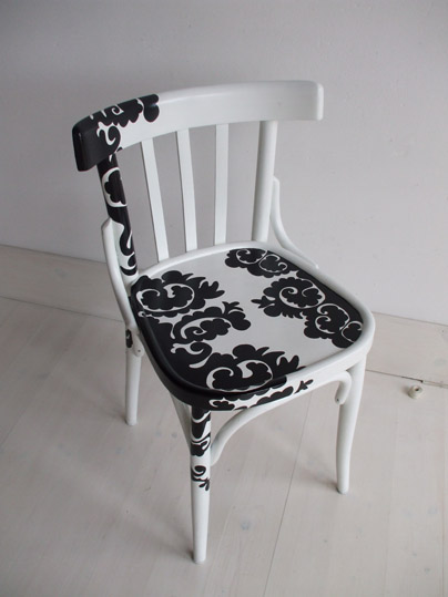 [cadeira+em+preto+e+branco.jpg]