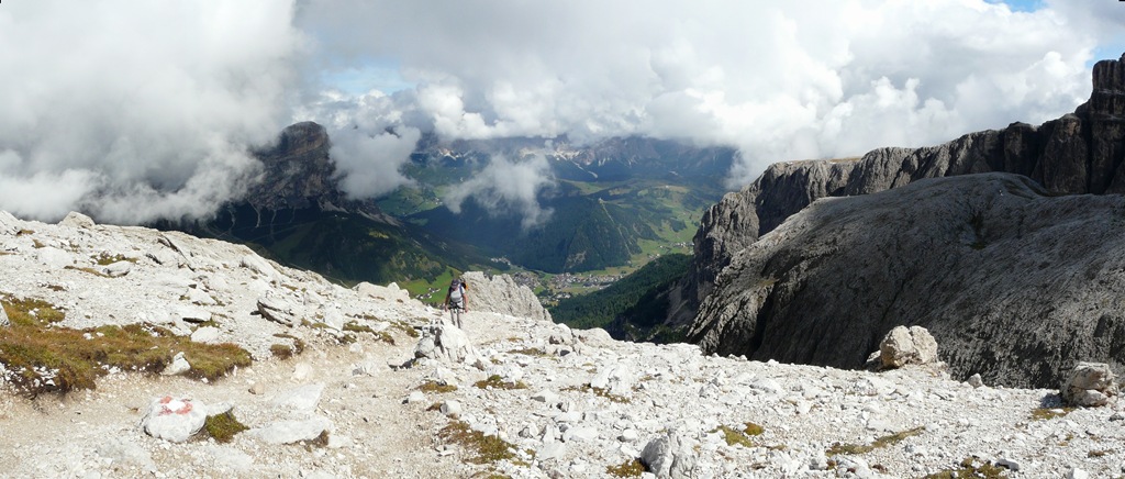 [P1030883_stitch[2].jpg]