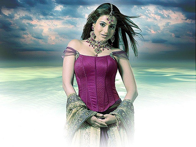 [amisha-patel-hot-wallpapers[4].jpg]