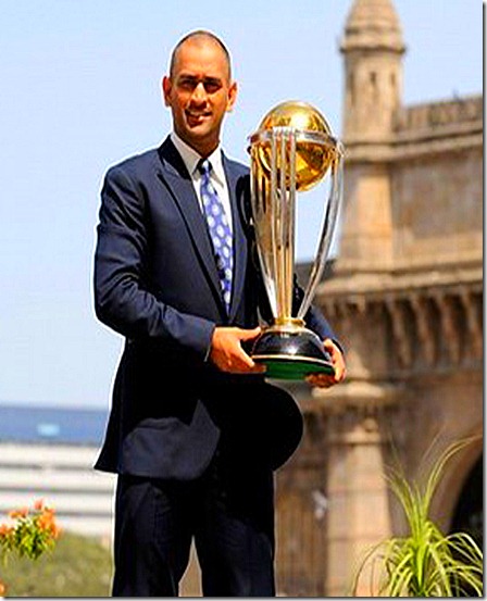DHONI_WITH_WORLDCUP