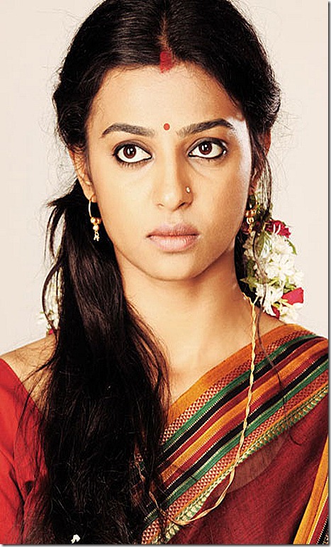 Radhika-Apte-in-red-sari