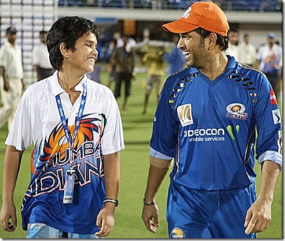 Arjun_Tendulkar_Junior_Sachin-with-sachin