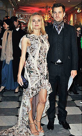 [Diane Kruger and Joshua Jackson[4].jpg]