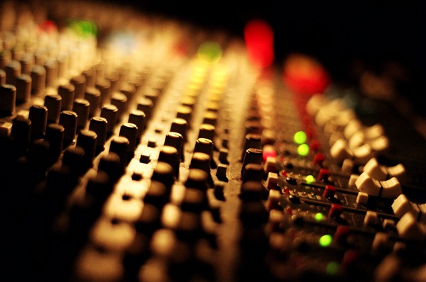 [soundboard[4].jpg]