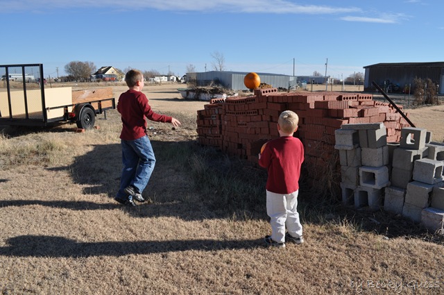 [11-25-10 pumpkin chunkin 07[2].jpg]