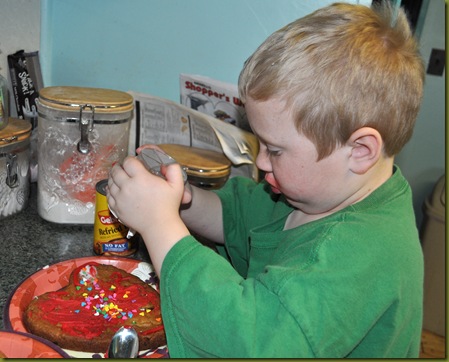 02-14-11 Valentine cookies 08