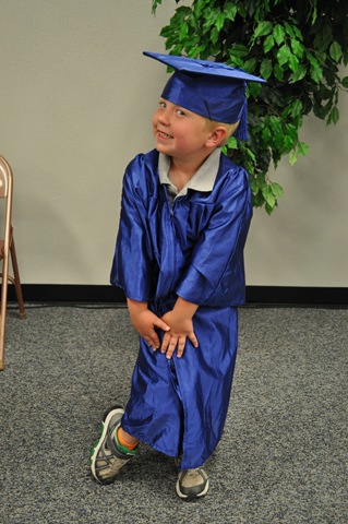 [05-19-11 Zane graduation 27[3].jpg]