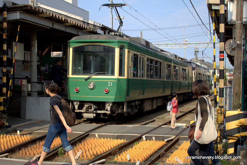 Japan Kamakura Tram Train Япония Камакура Электричка Электропоезд Поезд Трамвай