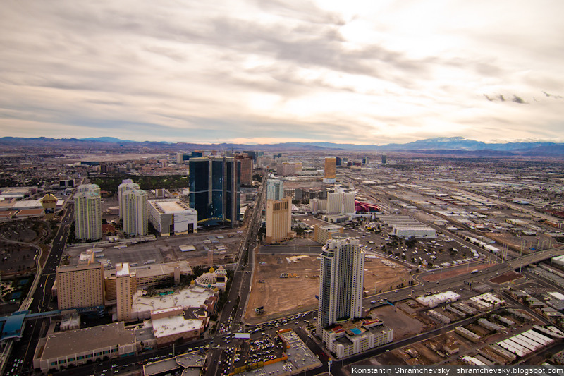 USA Nevada Las Vegas Stratosphere Tower The Strip Las Vegas Boulevard США Невада Лас Вегас башня Стратосфера Вид на Стрип Бульвар Лас Вегас