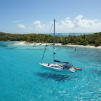 Aussicht aus dem Masttop: Insel Petit Bateau in den Tobago Cays