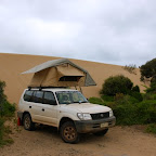 Zeltplatz direkt hinter der Sanddüne.