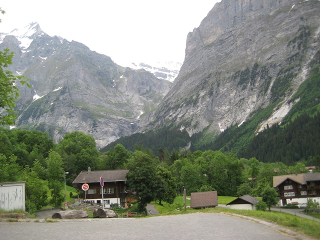 [20090610LakeComotoInterlaken1493.jpg]