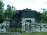 http://lh6.ggpht.com/_xc8w6Vpryi0/TKHy7GrkMyI/AAAAAAAAAvc/RplJVHJs3io/s640/iluvkotaduyong.jpg