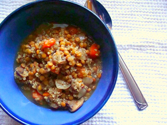 [lentil quinoa soup[6].jpg]
