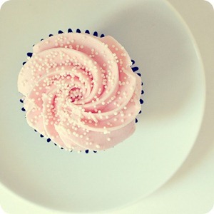 [cupcake3_thumb[5][3].jpg]