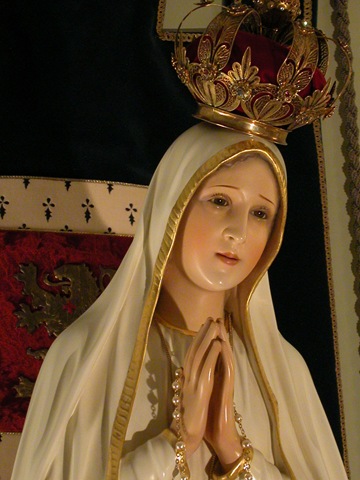 [Sacred Statue - Christmas 2002  D (131)[3].jpg]