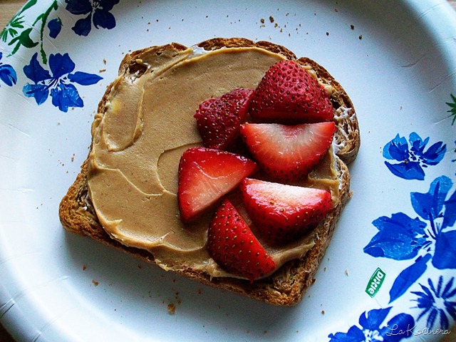 [strawberries[3].jpg]