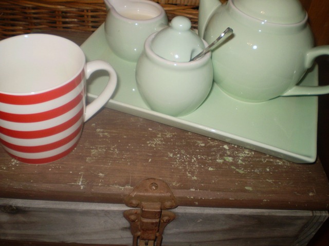 [tea time July 2010 001[3].jpg]