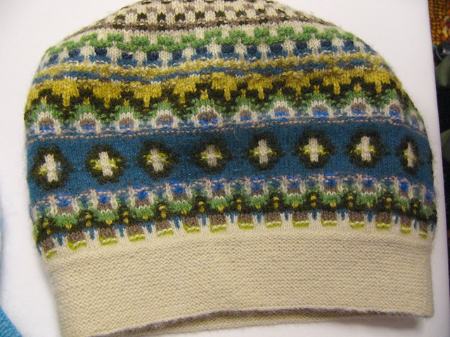 [Blue-Eskimo-hat[3].jpg]