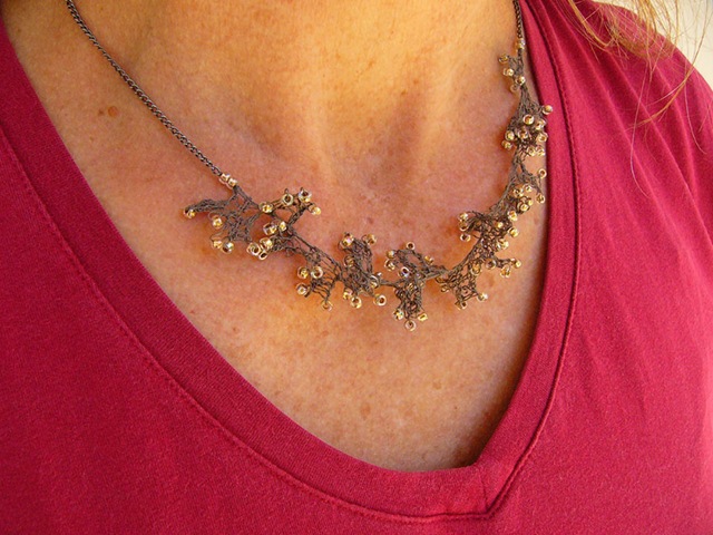 [sea-lace-necklace[3].jpg]