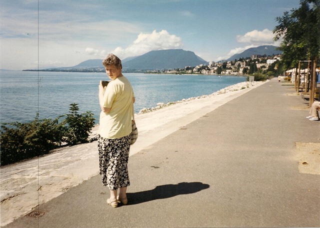 [Neuchatel,Switzerland[3].jpg]