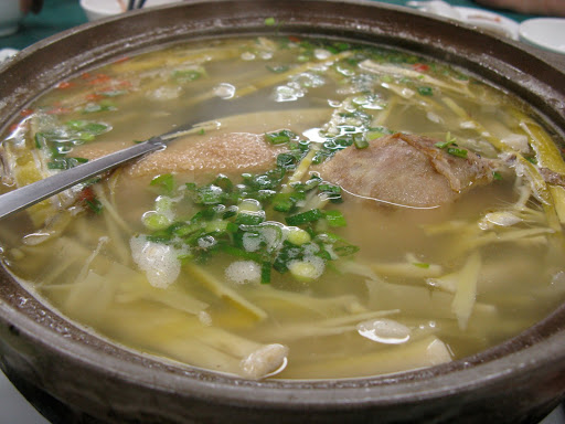 老鸭煲