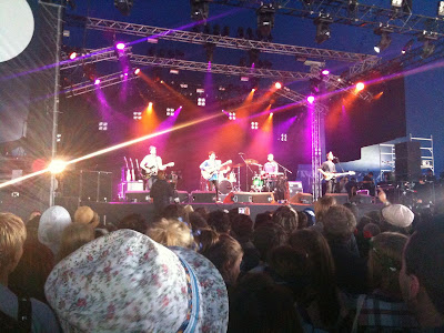 DAY 2 - Local Natives