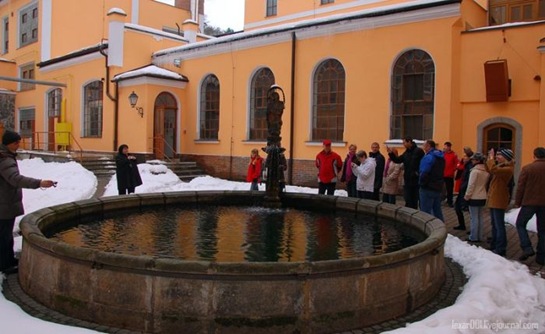 [beer bath in czech republic 2[2].jpg]