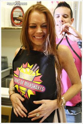 Lindsay Lohan no tiene corpiño, pero si tiene Milkshake propia Lindsay Lohan no tiene corpiño, pero si tiene Milkshake propia