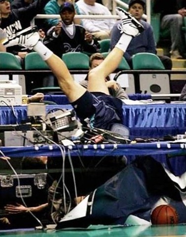 [basketball_accident124154.jpg]